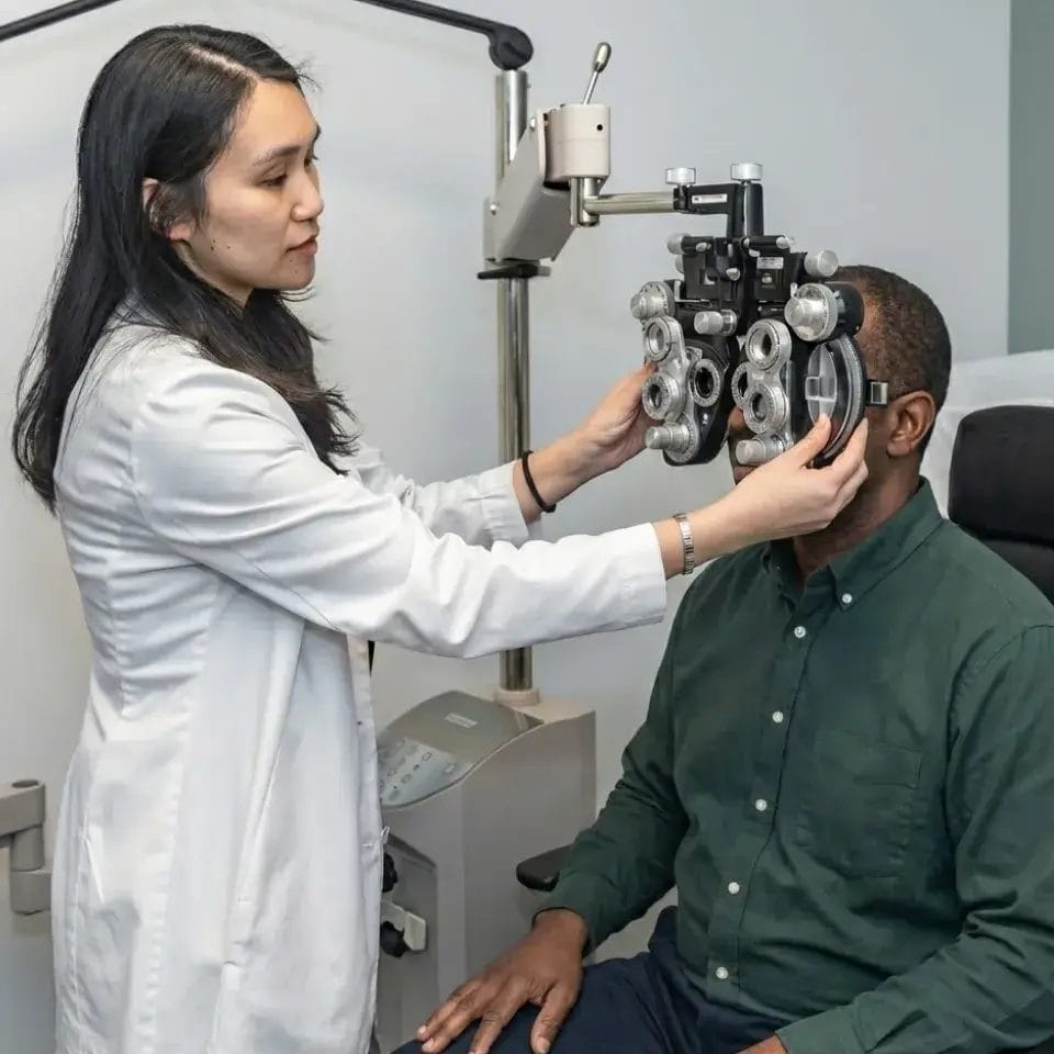 Causas Refractivas y Oculares Frecuentes